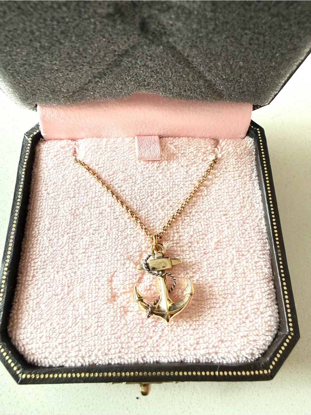 Juicy Couture Gold Anchor Pendant Necklace. New